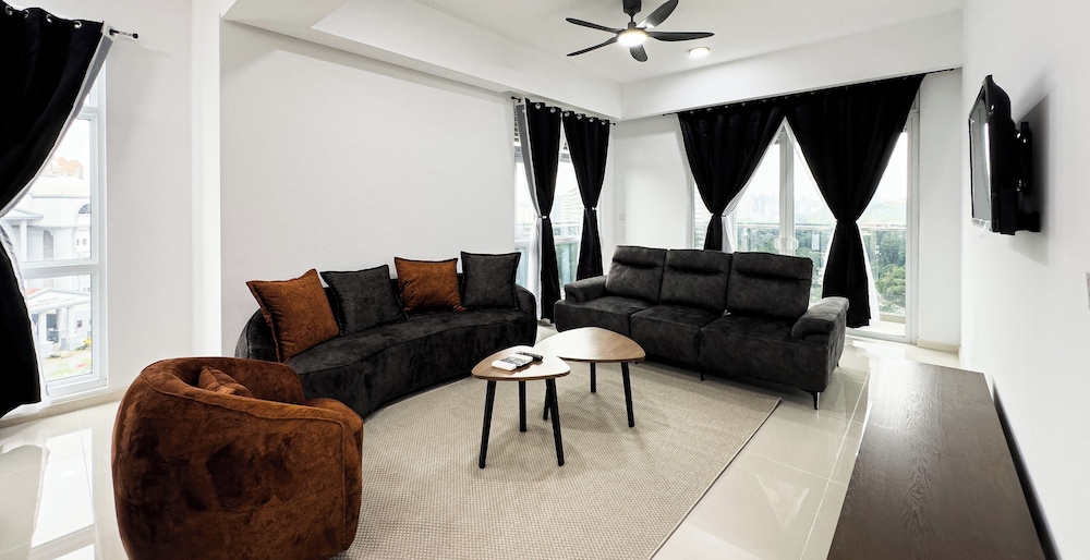 Met1 Residences Mont Kiara by Airhost