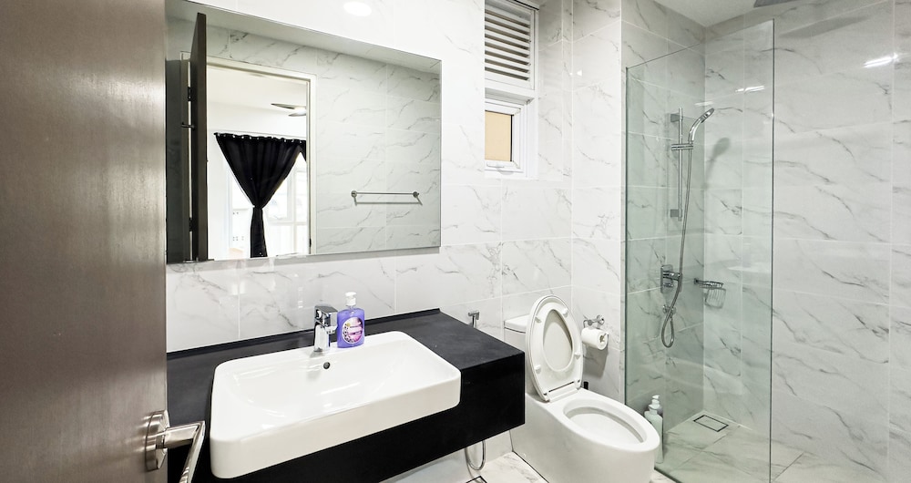 Met1 Residences Mont Kiara by Airhost