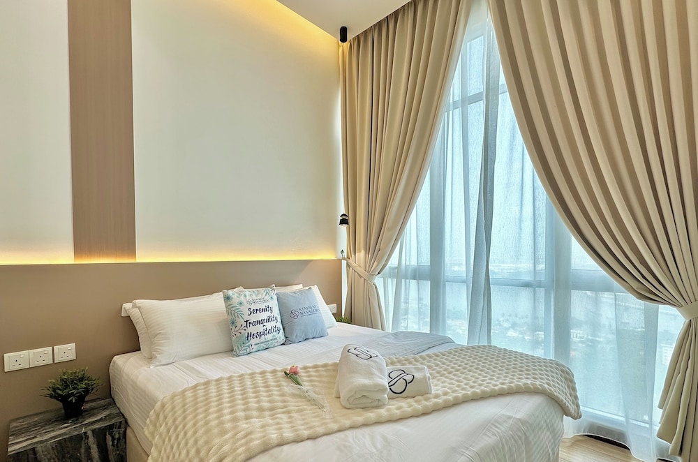 Paragon Suites CIQ By Stayrene
