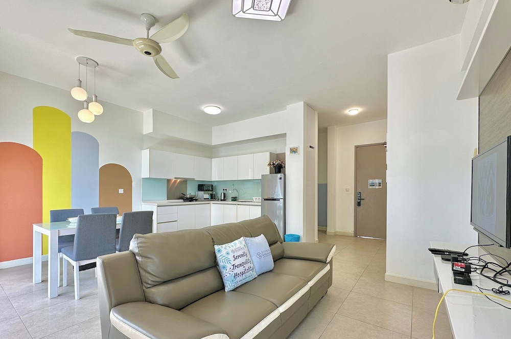 Afiniti Residences Medini by Stayrene