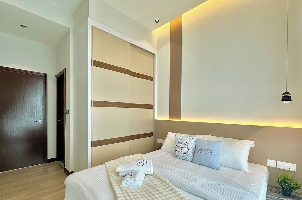 Paragon Suites CIQ By Stayrene