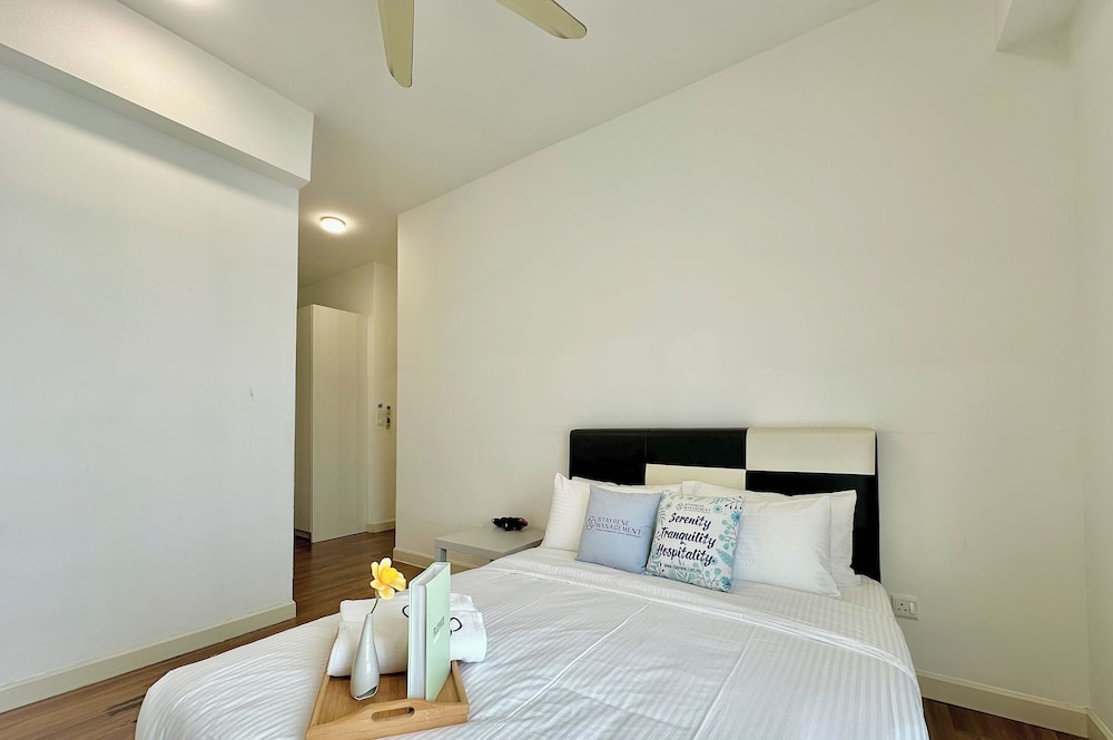 Afiniti Residences Medini by Stayrene