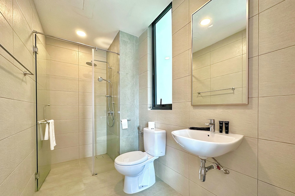 Elysia Park Residence by Stayrene