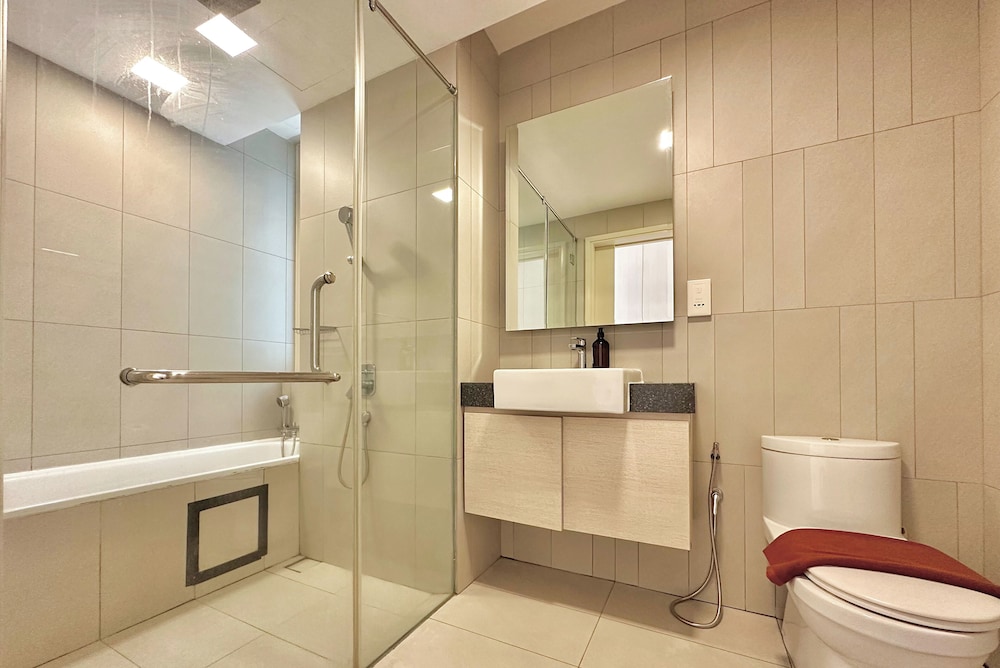Afiniti Residences Medini by Stayrene