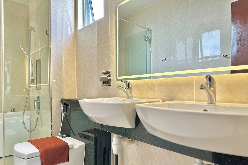 Paragon Suites CIQ By Stayrene