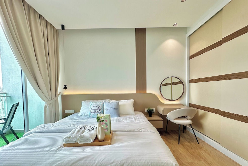 Paragon Suites CIQ By Stayrene
