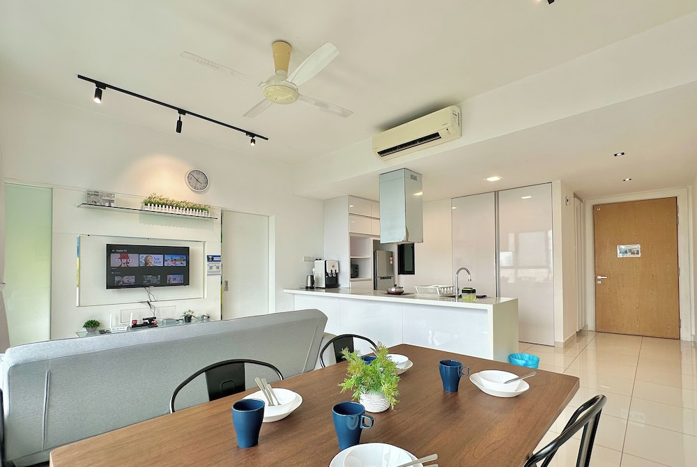 Southkey Mosaic Mid Valley by Stayrene