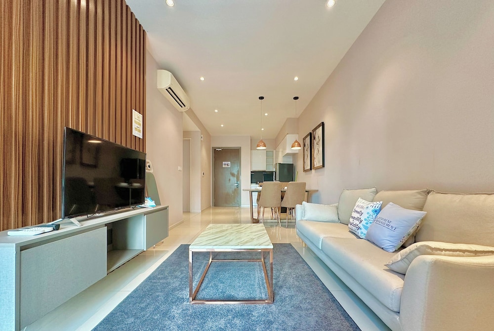 Elysia Park Residence by Stayrene