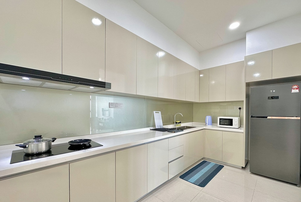 Paradigm Residence By Stayrene