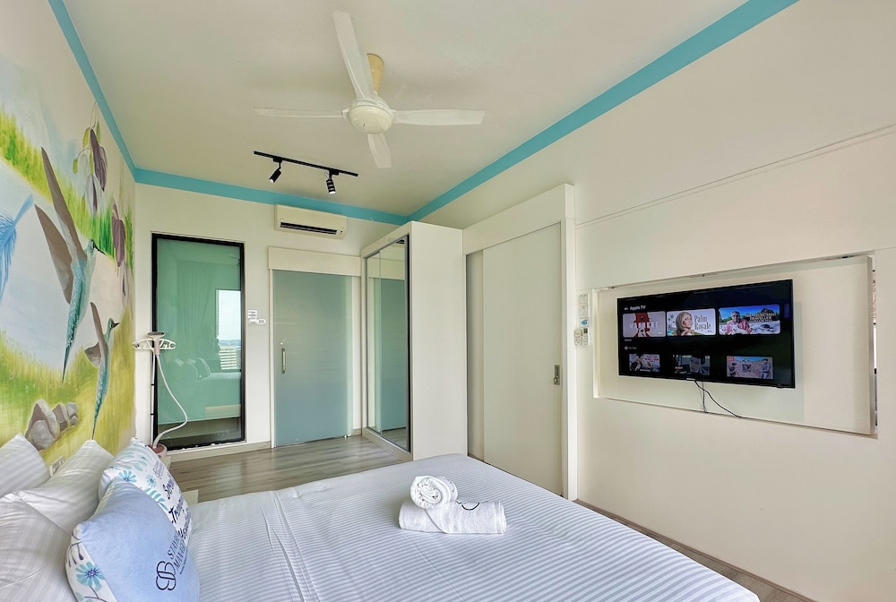 Southkey Mosaic Mid Valley by Stayrene