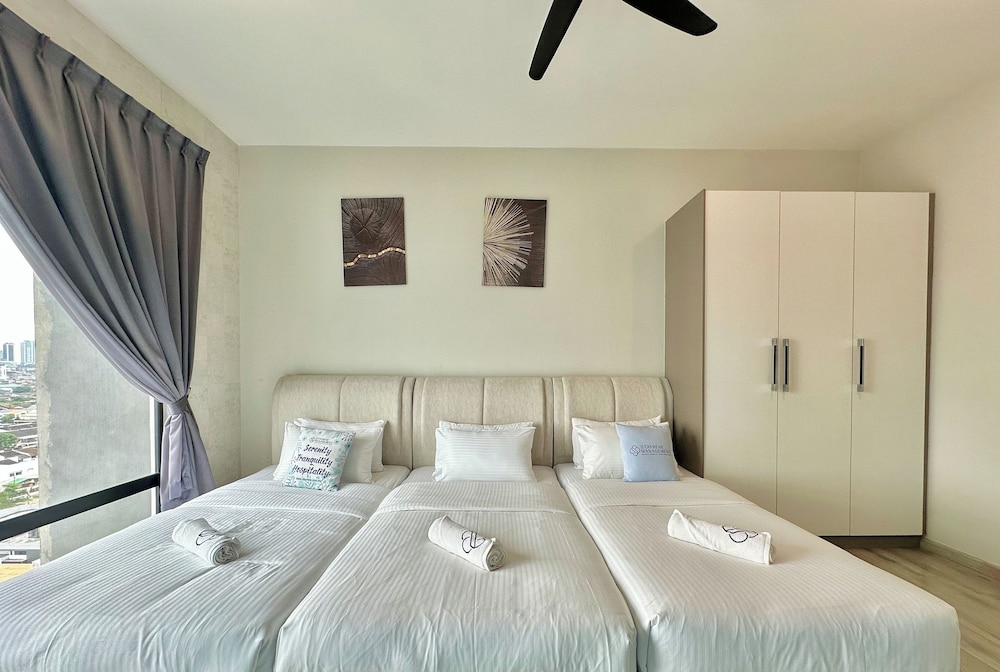 Southkey Mosaic Mid Valley by Stayrene