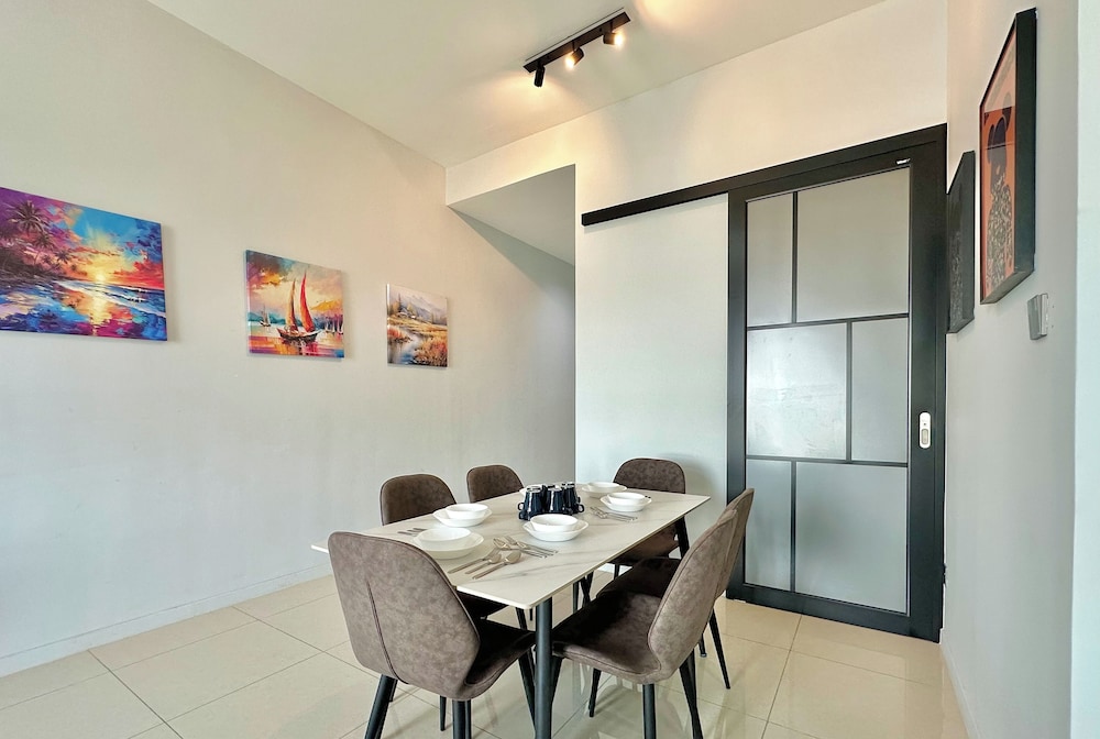 Paradigm Residence By Stayrene
