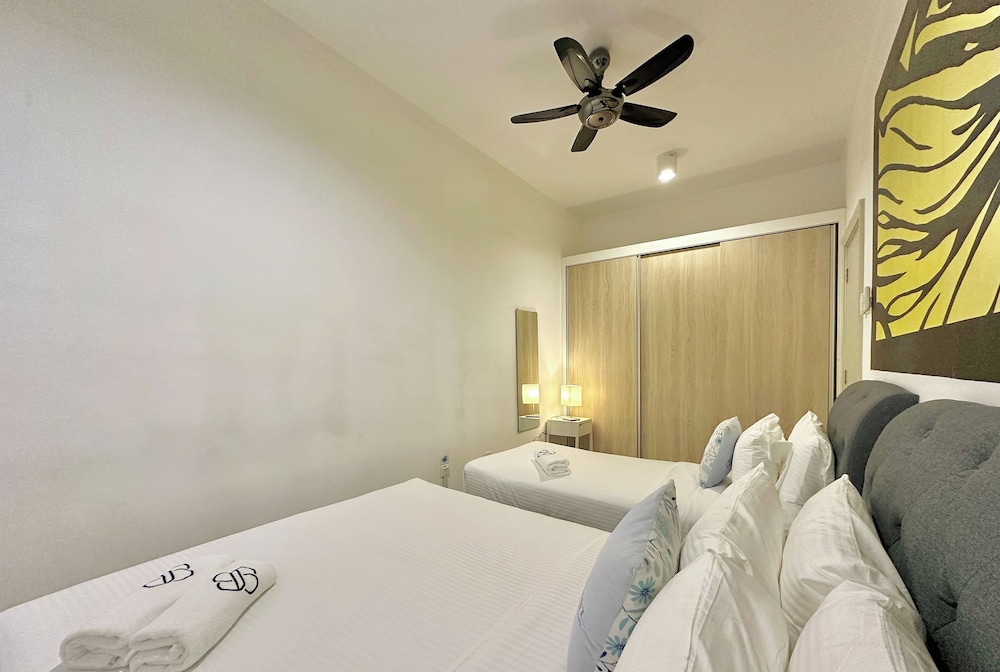 Southkey Mosaic Mid Valley by Stayrene