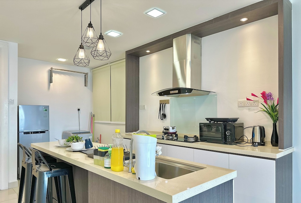 Southkey Mosaic Mid Valley by Stayrene
