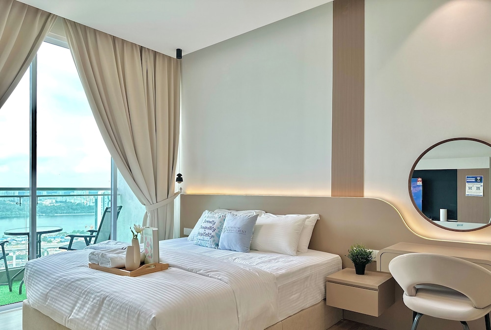 Paragon Suites CIQ By Stayrene