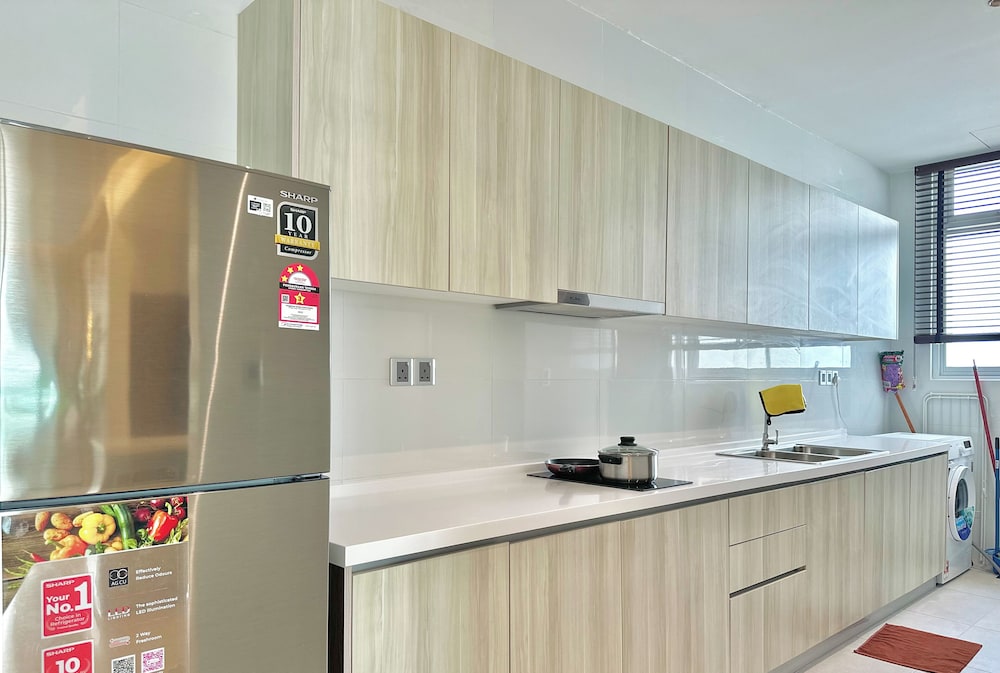 Paragon Suites CIQ By Stayrene