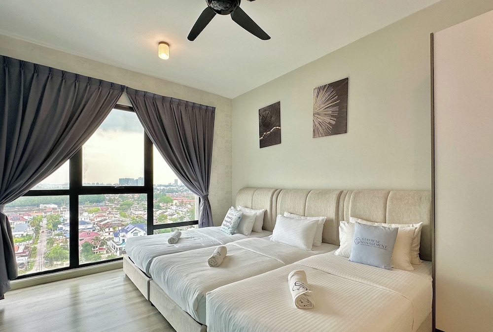 Southkey Mosaic Mid Valley by Stayrene