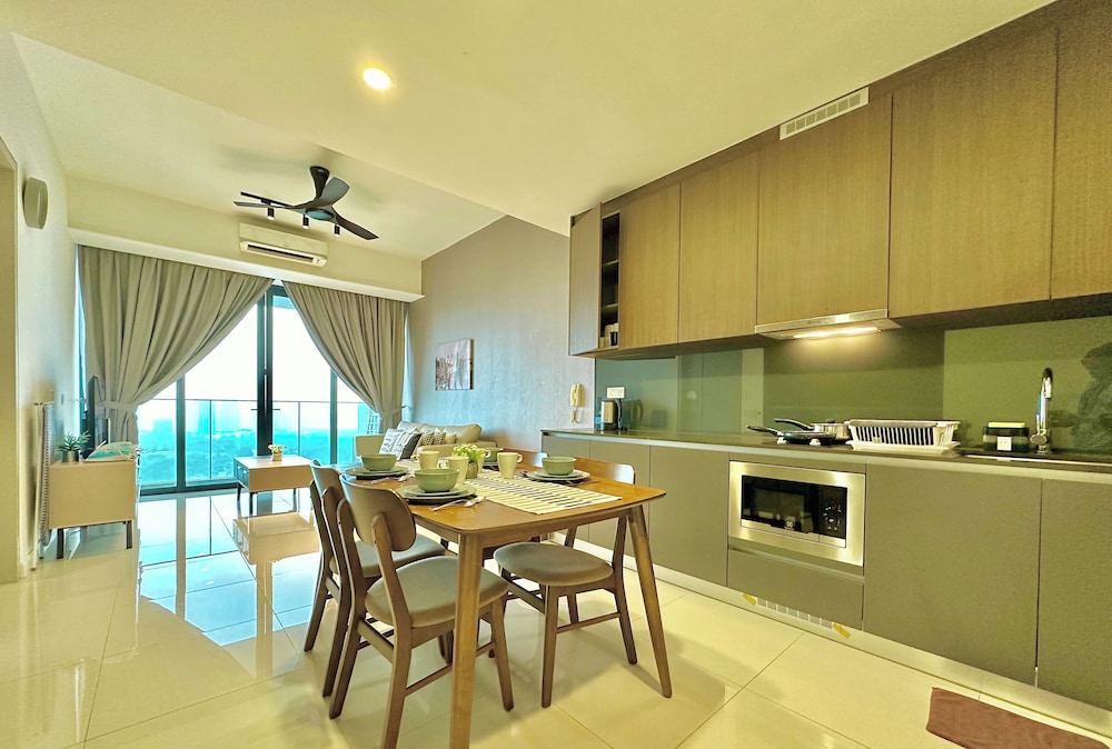Grand Medini Residence by Stayrene