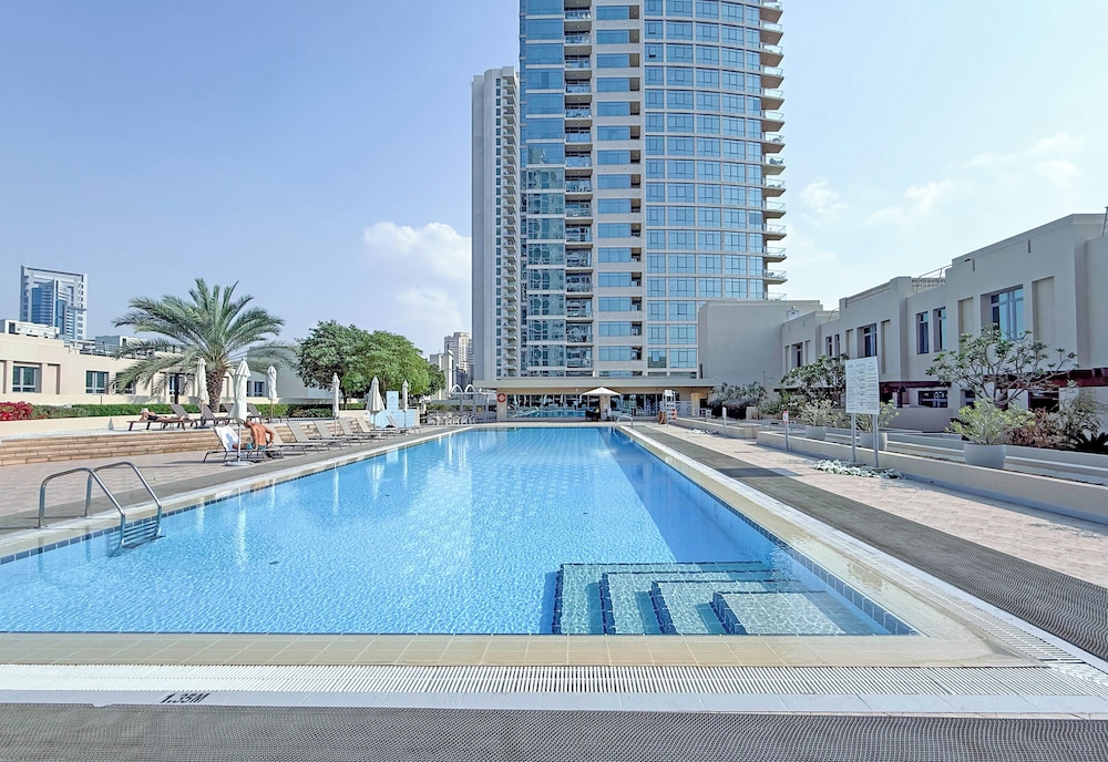 bnbme - Golf Tower - 2 BDR