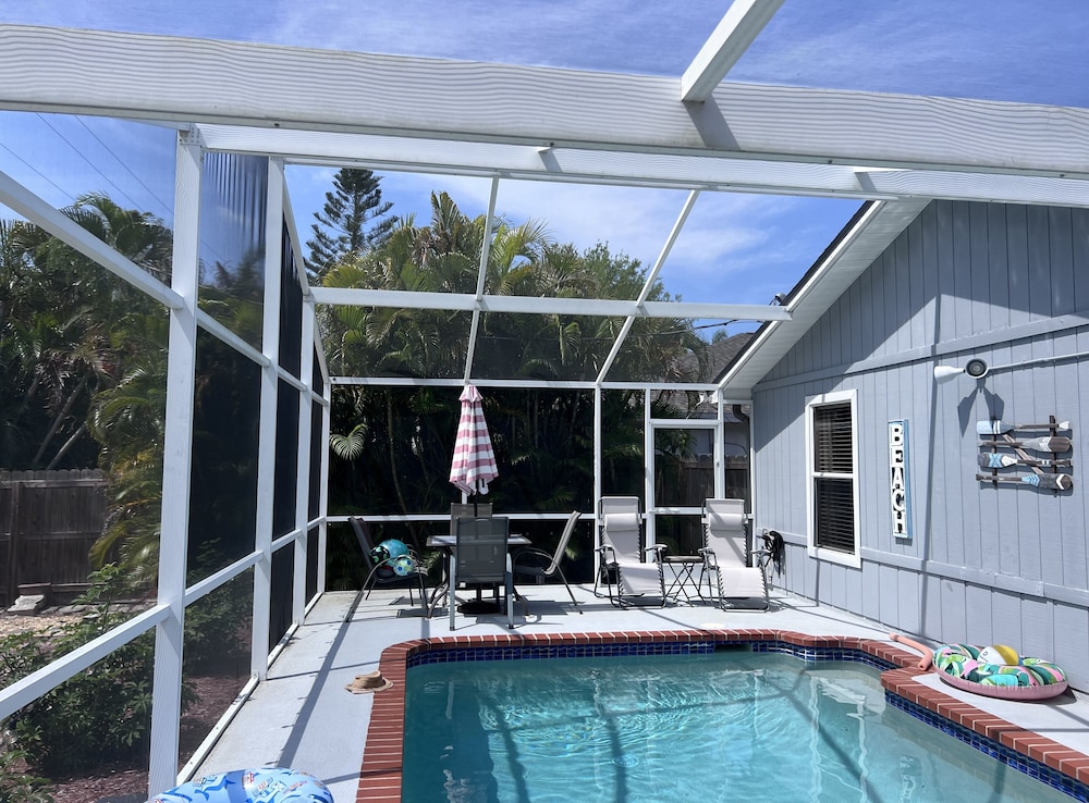 97th Ave North Naples Park Ocean Vanderbilt Beach 4 Bedroom Home