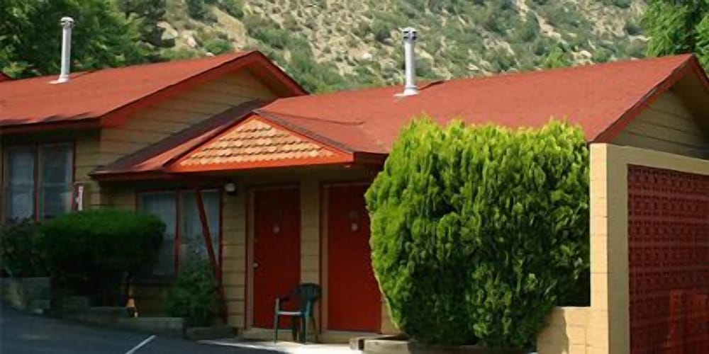 Caboose Motel