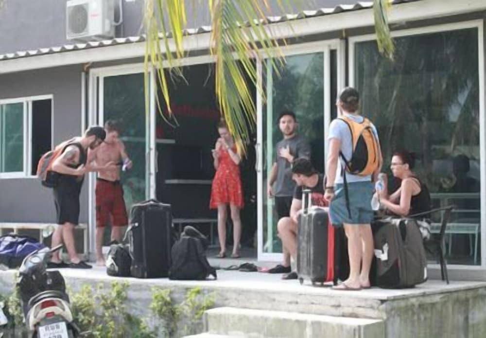 Monkey Samui Hostel