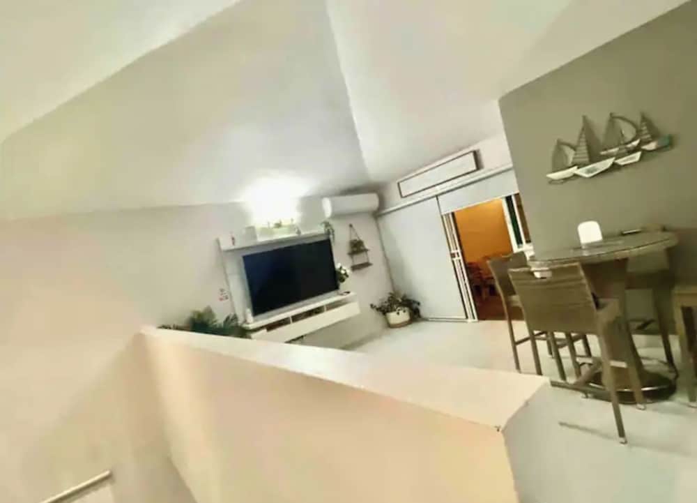 Beachside Adventure Suites - Property Image 26