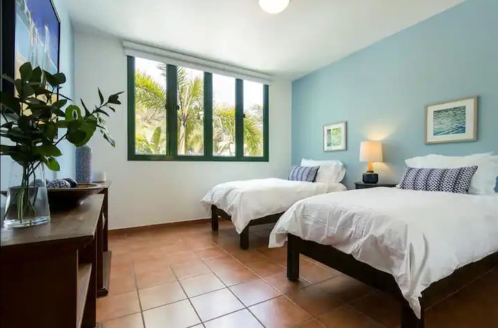Golfside Villas - Property Image 10
