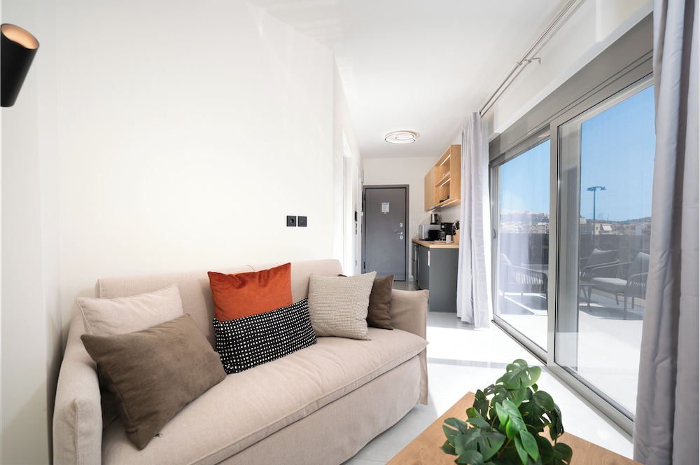 Acropolis View - Stylish City Penthouse