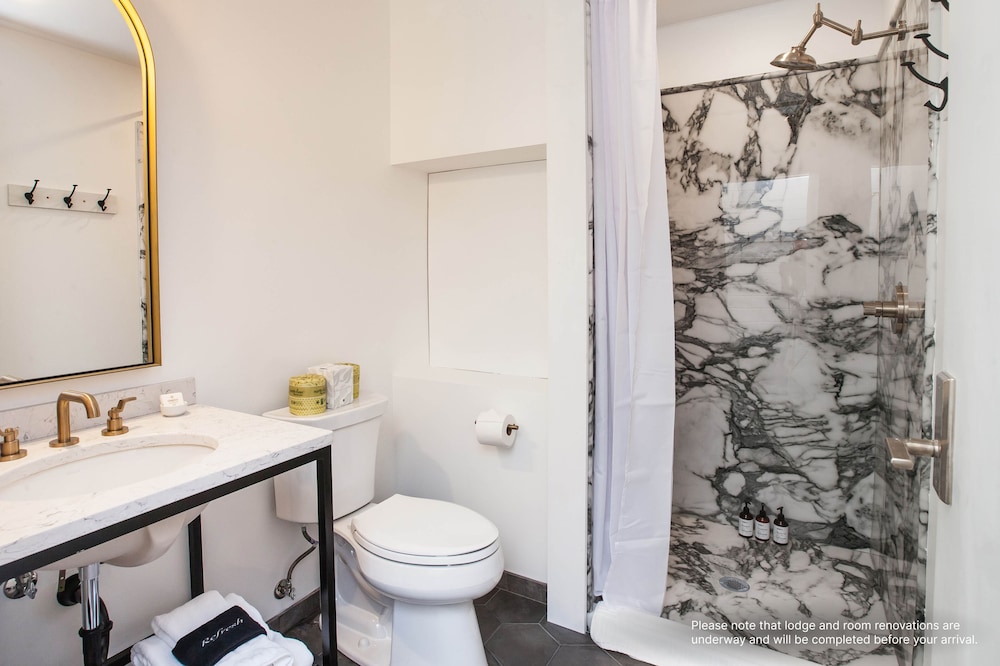 Eleven Revelstoke Lodge-2