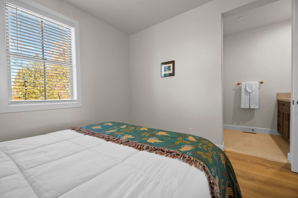 Pine Meadow All Seasons Lodge