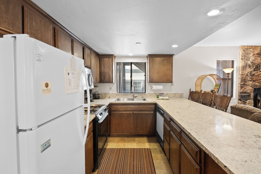 Summit X-ross Roads Condo