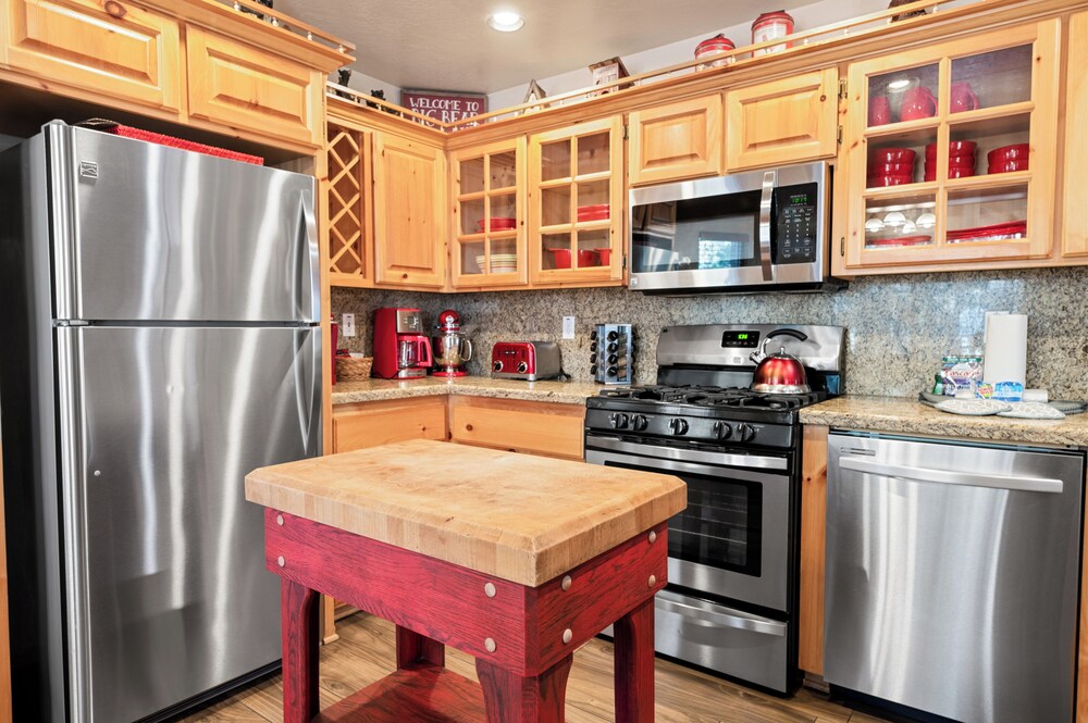 Catalina Creekside Cabin
