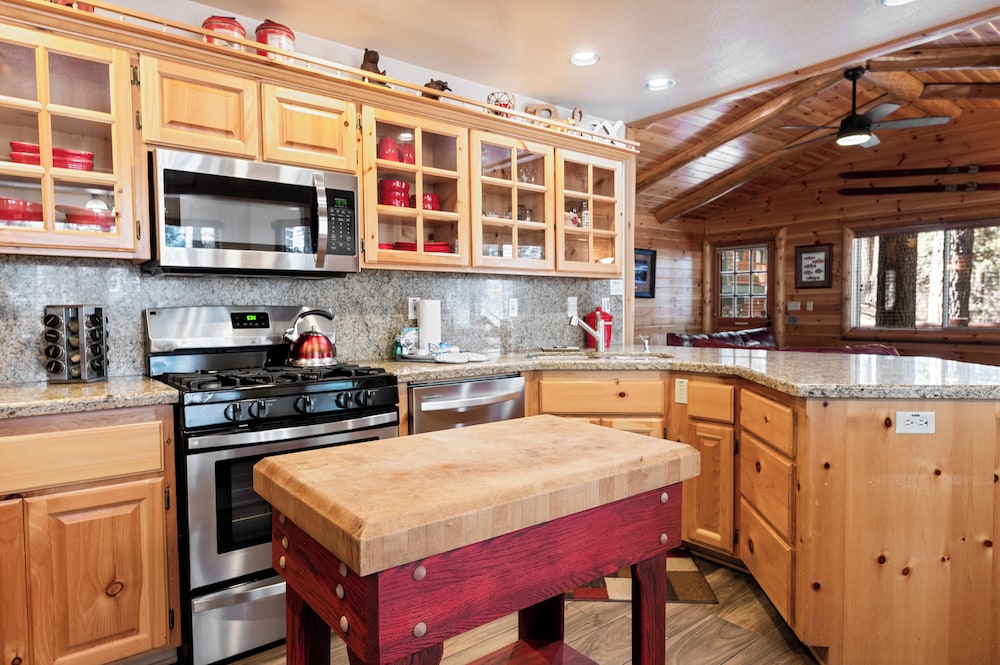 Catalina Creekside Cabin