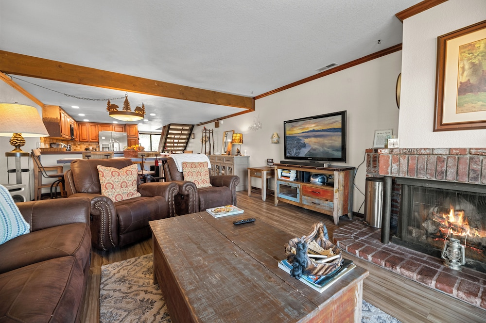 Shores Lakefront Condo