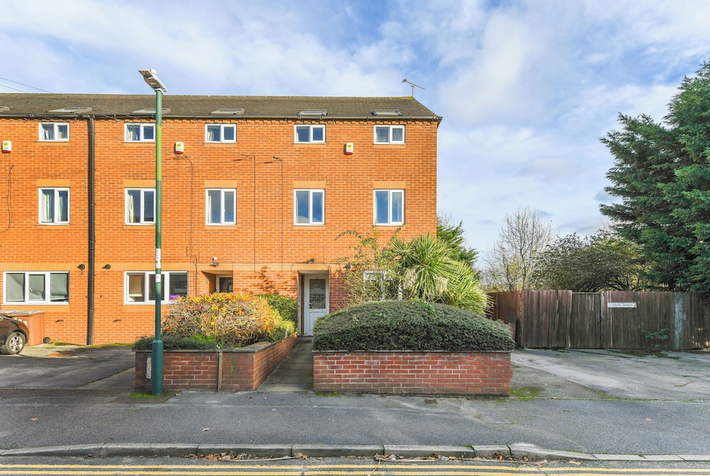 Montpellier Road 127