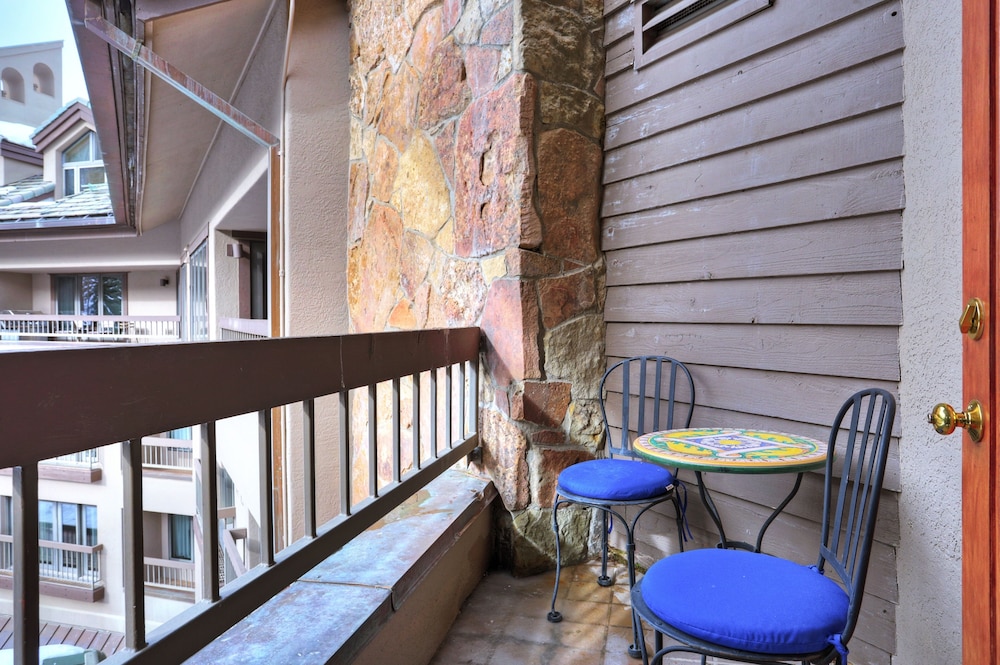 Luxurious 1br+loft - Ski-in/ski-out Access To Beaver Creek 1 Bedroom Condo by RedAwning view 3