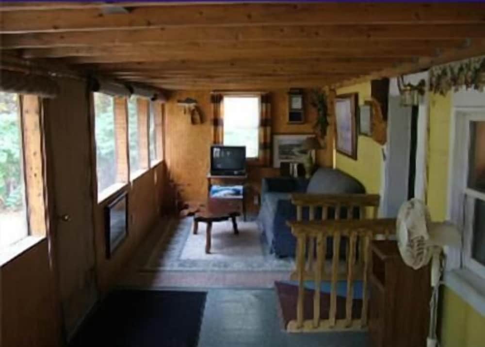 Lake Winnipesaukee Motel