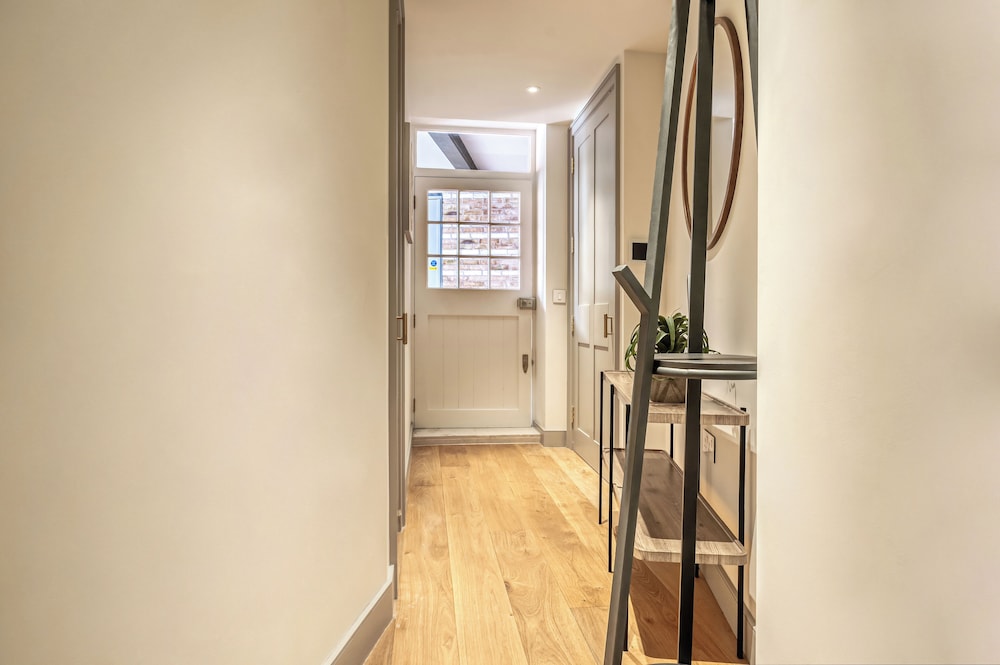 Luxury flats near Big Ben and London Eye