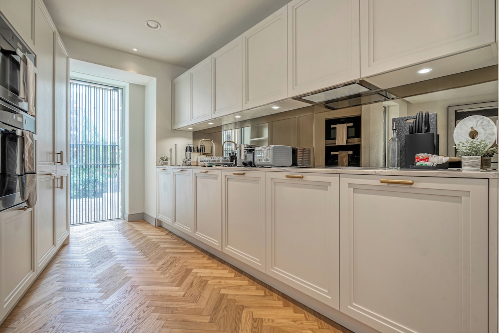 Luxury flats near Big Ben and London Eye