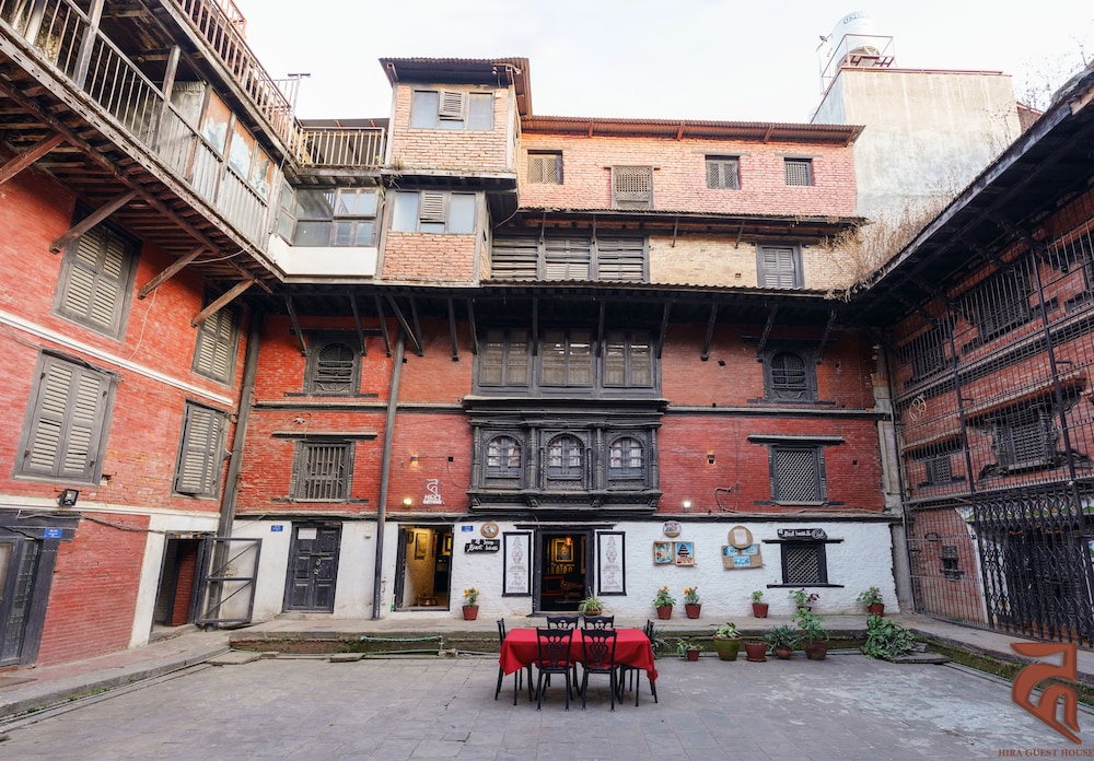 Hira Guest House