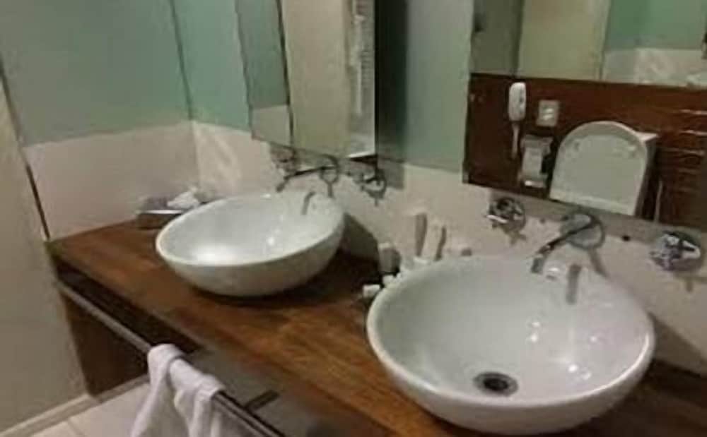 Down Towner Inn
