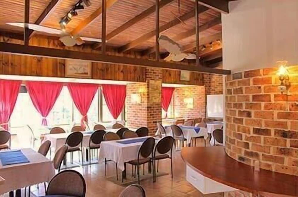 Riverview Motor Inn