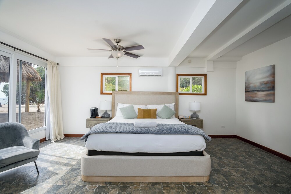 Dolphin Beach Villa