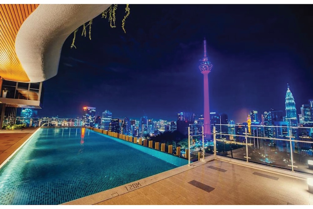 Ceylonz Suites KLCC By Twin Tower View
