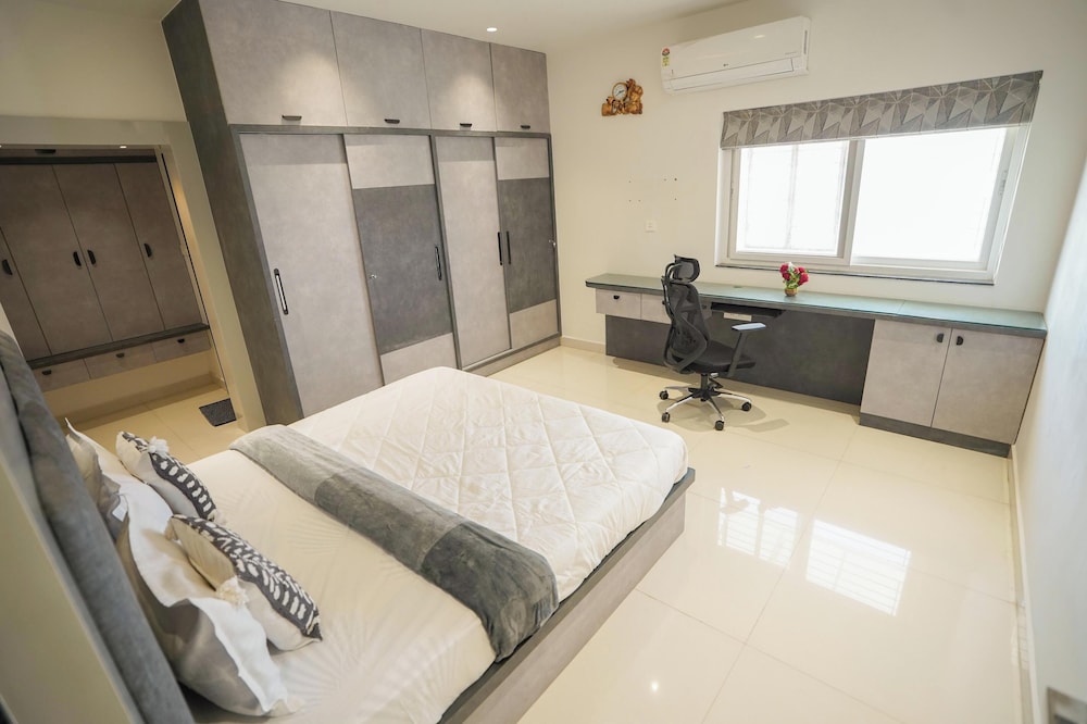 Aurelia Apartment By Red Olive 4bhk 30min Hitech