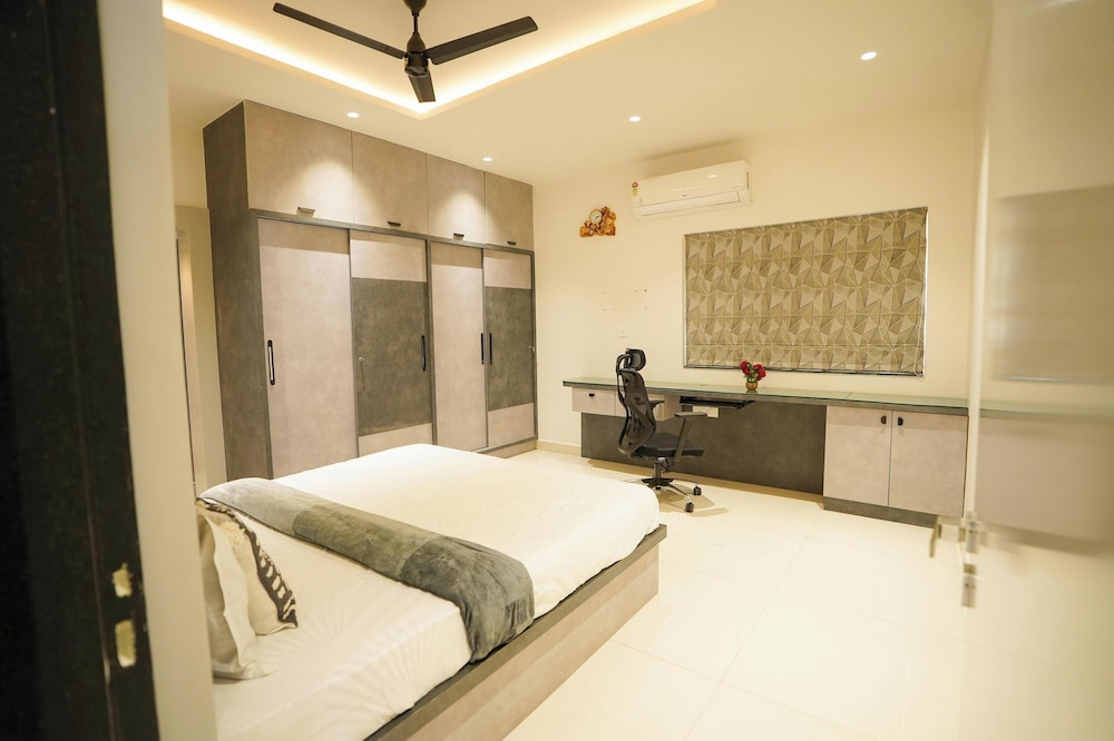 Aurelia Apartment By Red Olive 4bhk 30min Hitech