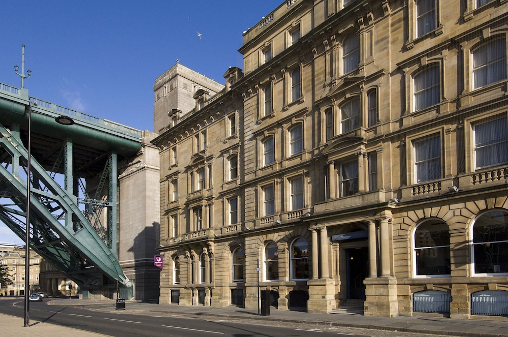 Premier Inn Newcastle City Centre - Quayside — photo 23