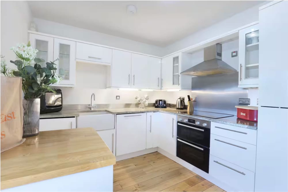 3 Bedrooms - 2 Bathrooms - Parking - Dog Friendly - Wifi - Nr Bamburgh & Berwick