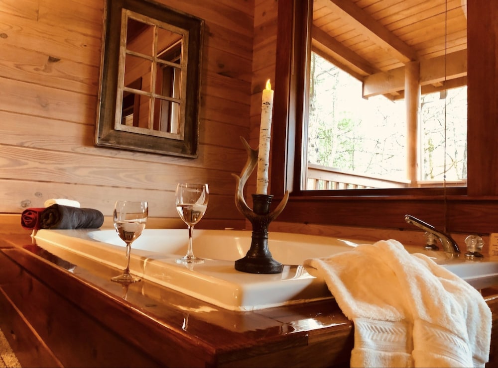 Falcon Crest 1 Bedroom Cabin